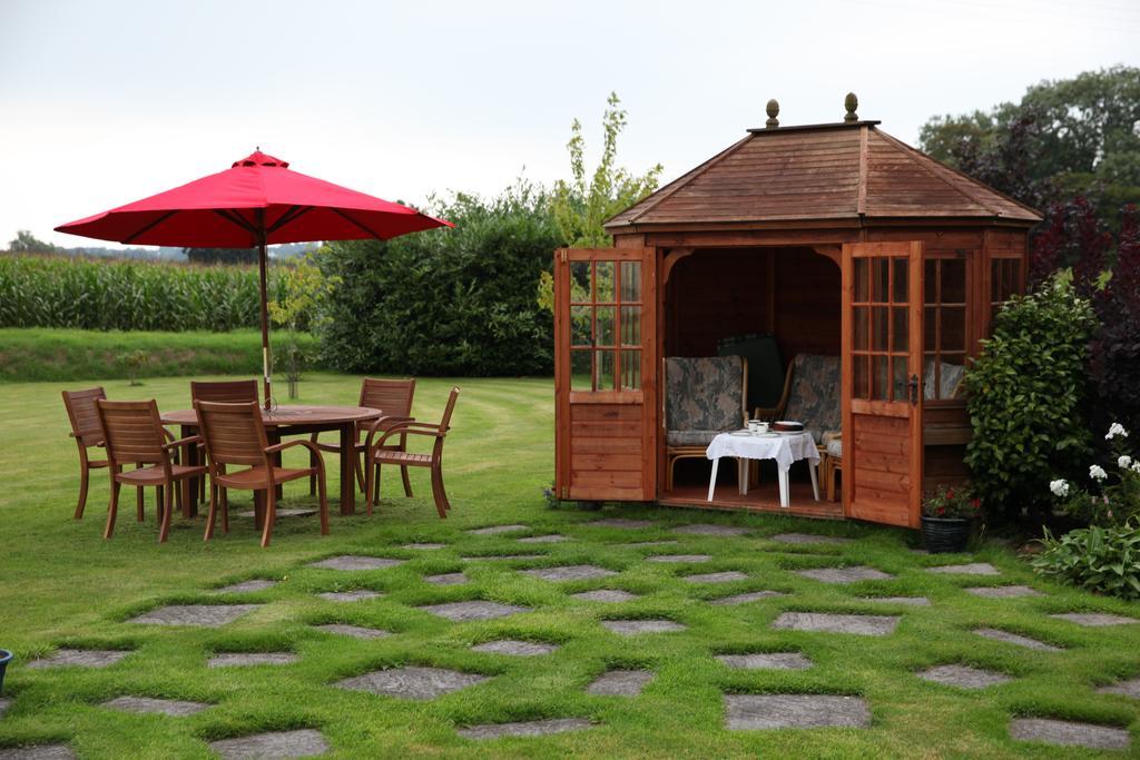 Weir Mill Farm Bed & Breakfast Cullompton Exterior photo